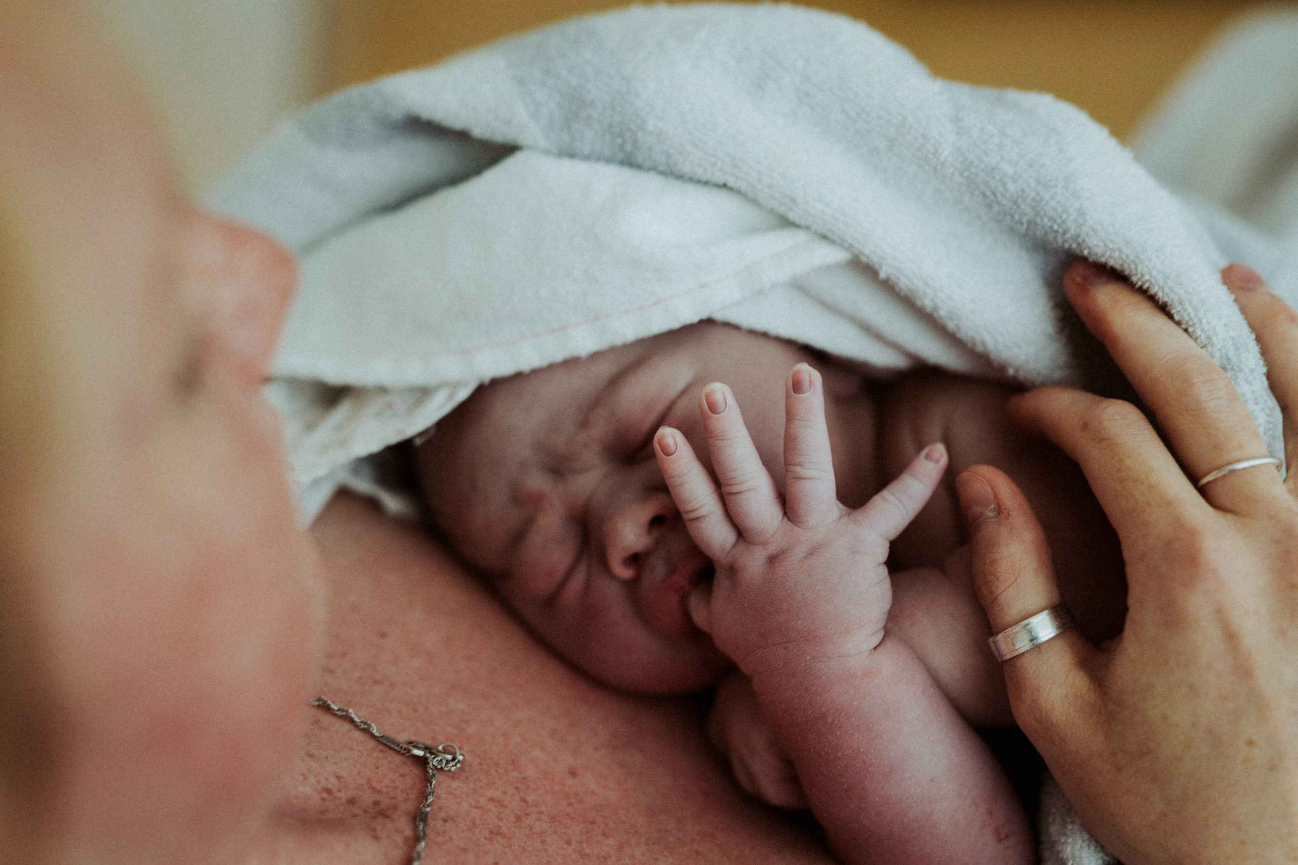 Bild 07 der Reportage 04: Geburt und erste Babymomente