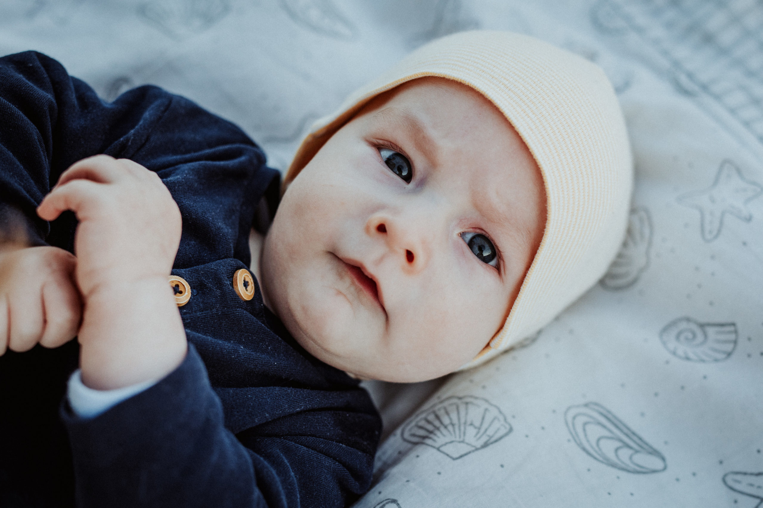 Bild 08 der Reportage 08: ein Tag im Feld mit Baby