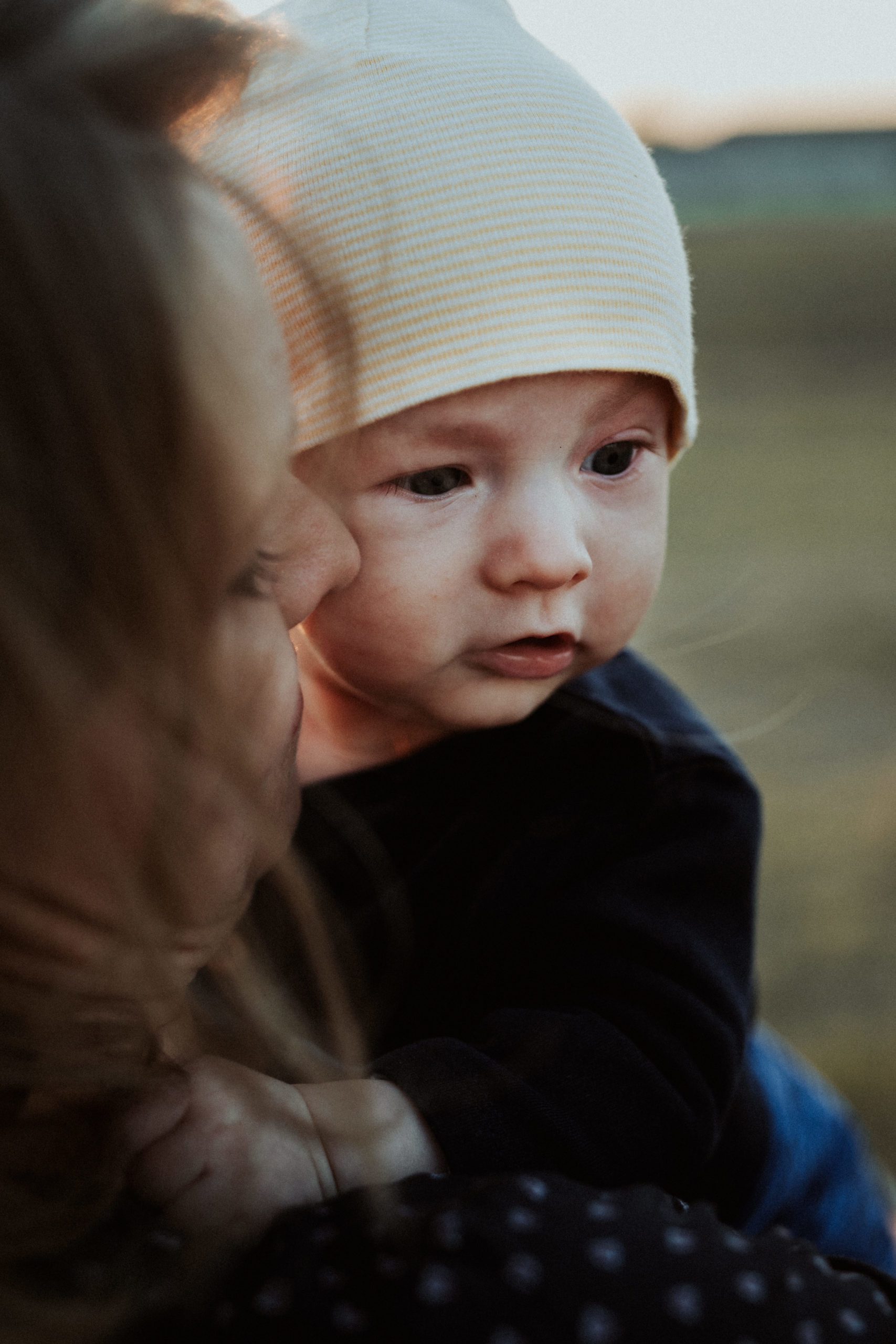 Bild 10 der Reportage 08: ein Tag im Feld mit Baby